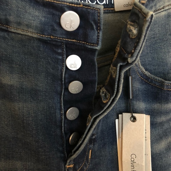 NWT Calvin Klein Button Fly Distressed High Rise - Picture 6 of 8